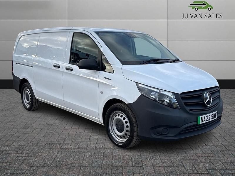 White Used 2022 Mercedes e-Vito Progressive MPV | £10,995 (Fair price) - Image 1/4
