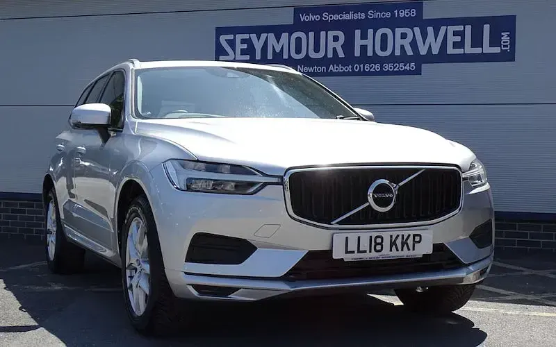 Used Volvo XC60 Momentum 250 HP (183 kW) 2018 SUV
