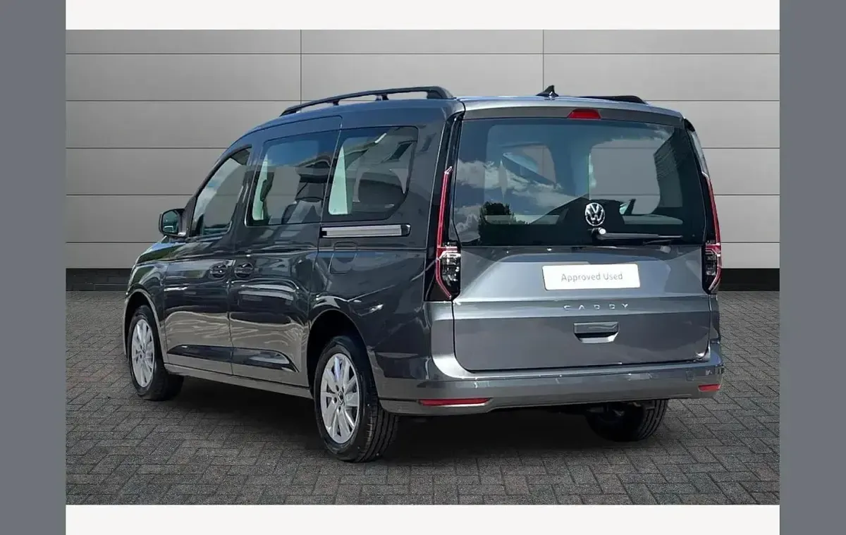 Neu VW Caddy Maxi Life 122 PS (89 kW) 2026 Grau Van / Kleinbus