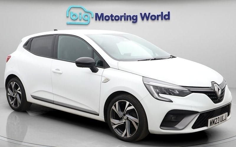 Used Renault Clio V RS Line 90 HP (66 kW) 2023 White Hatchback