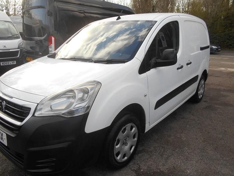 Used Peugeot Partner S 2017 White