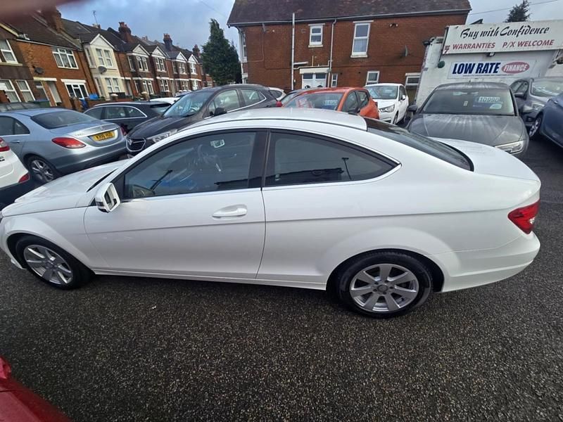 Used Mercedes C220 Executive 170 HP (125 kW) 2015 White Coupe