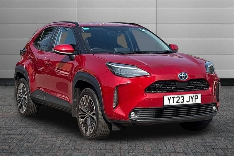 Red Used 2023 Toyota Yaris Hybrid SUV | £23,995 (A bit pricey) - Image 1/3