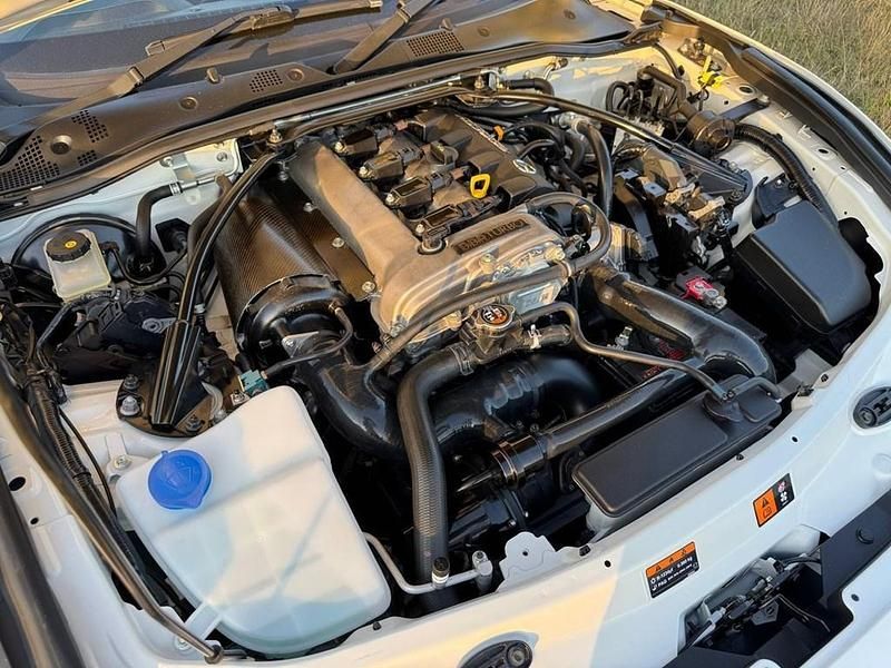Używany Mazda MX5 Inclusive 158 KM (116 kW) 2015 Biały Kabriolet