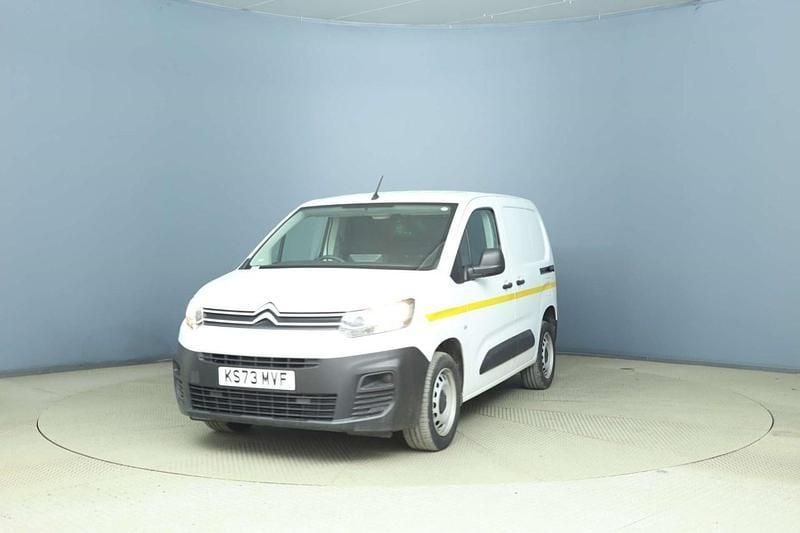White Used 2023 Citroën Berlingo MPV | £10,795 (Super price) - Image 1/3
