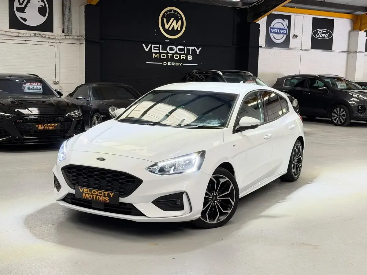 Used Ford Focus ST-Line X 2019 White Hatchback