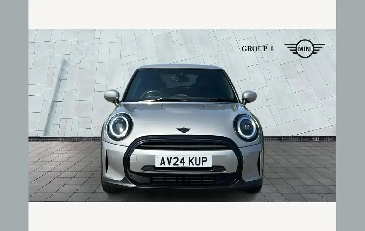 Used Mini Cooper Exclusive 136 HP (100 kW) 2024 Silver Hatchback