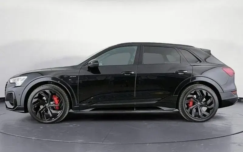 Used Audi e-tron Black Edition 300 kW (408 HP) 2022 Black SUV