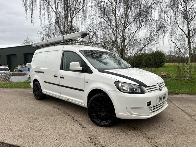 Used VW Caddy Maxi 102 HP (75 kW) 2011 White MPV
