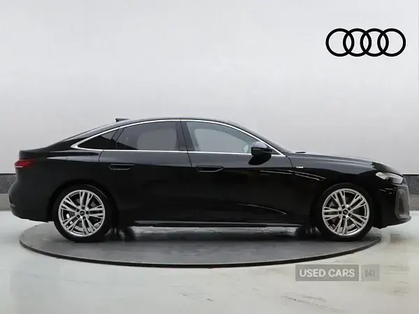 Używany Audi A5 S-Line 2025 Czarny Sedan/Limuzyna