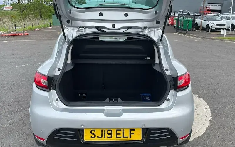 Used Renault Clio IV Iconic 76 HP (55 kW) 2019 Silver Hatchback