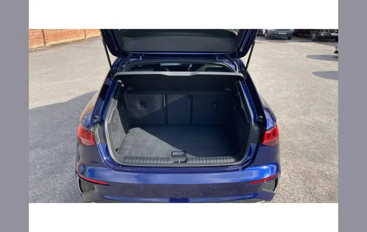 Used Audi S3 Sportback Comfort 310 HP (228 kW) 2021 Blue Hatchback