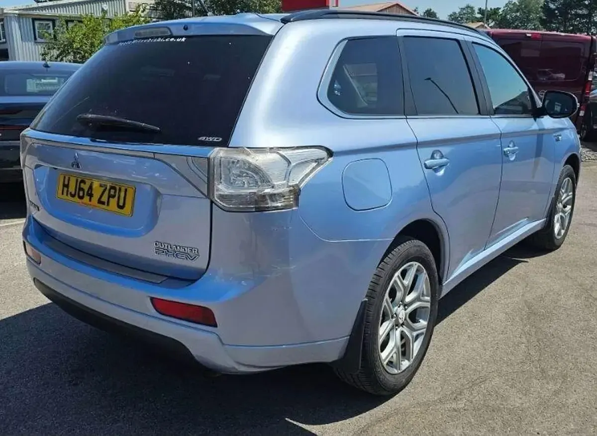 Used Mitsubishi Outlander P-HEV 2014 Blue SUV