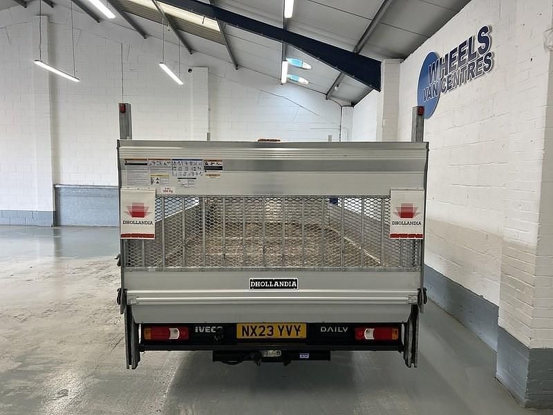 Begagnad Iveco Daily 2023 Vit Cab