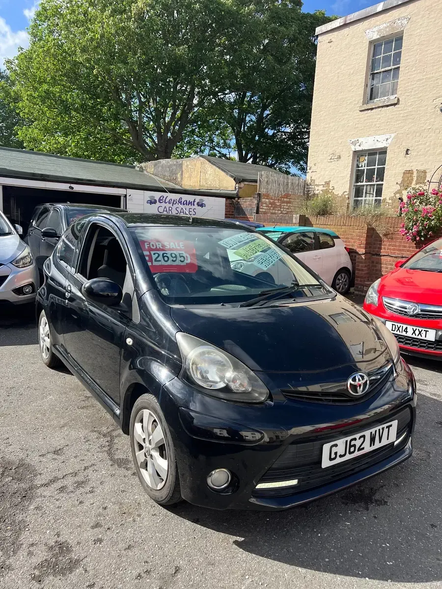Used Toyota Aygo 68 HP (50 kW) 2012 Black Hatchback