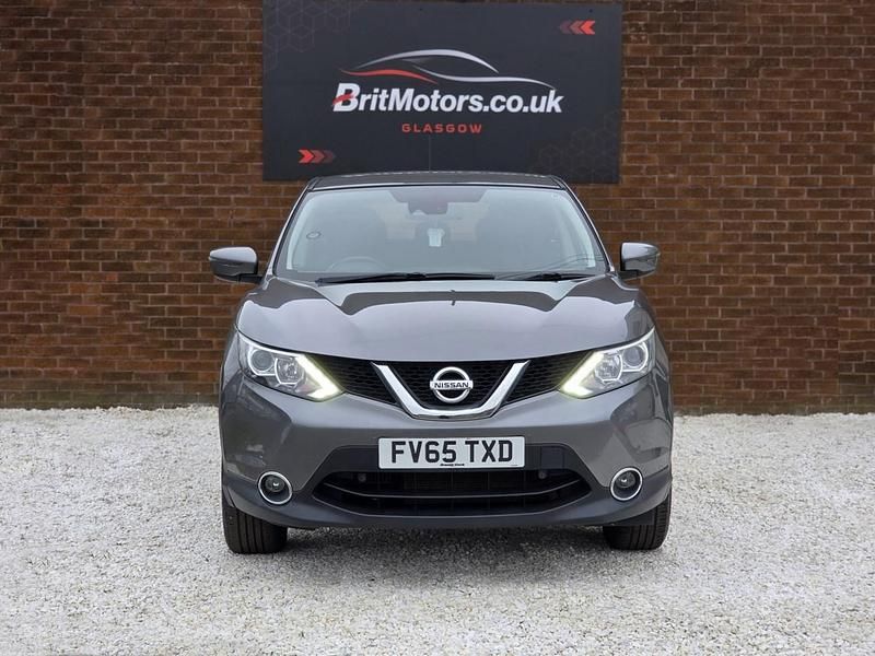 Used Nissan Qashqai Acenta 115 HP (84 kW) 2015 Grey SUV