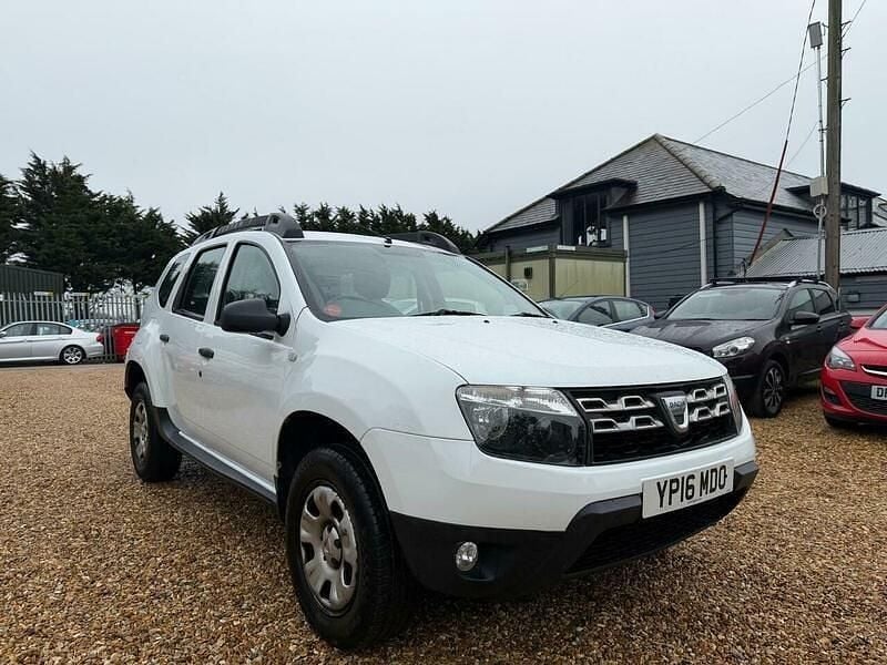 White Used 2016 Dacia Duster Ambiance Hatchback | £3,499 (Fair price) - Image 1/3