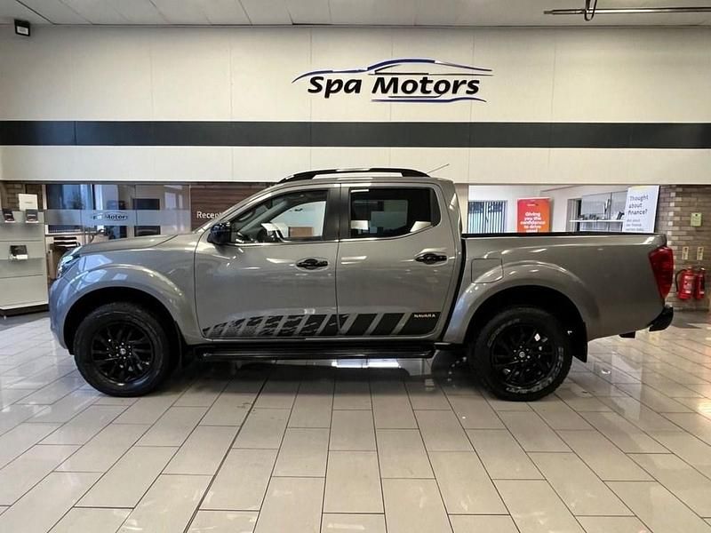 Used Nissan Navara N-Guard 190 HP (139 kW) 2018 Grey Pickup