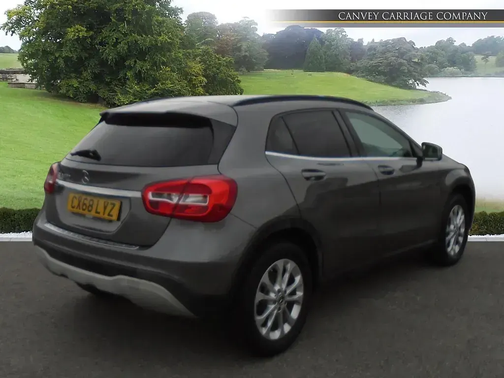 Used Mercedes GLA200 SE 156 HP (114 kW) 2018 Grey SUV