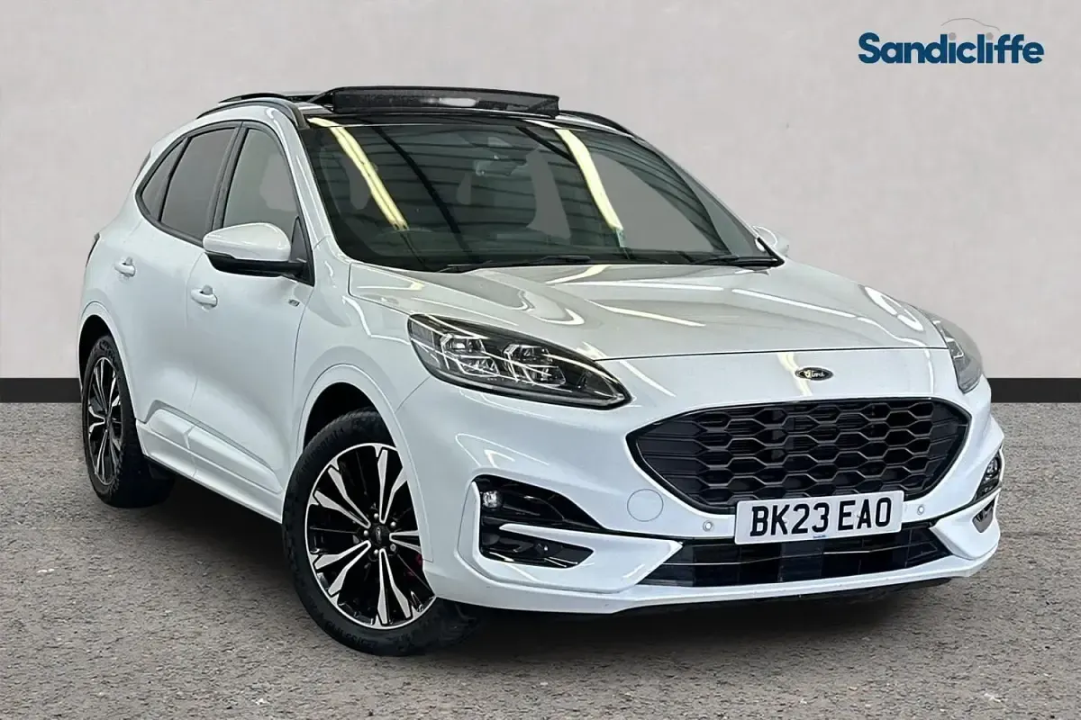 Usado Ford Kuga ST-Line X 190 HP (139 kW) 2023 SUV