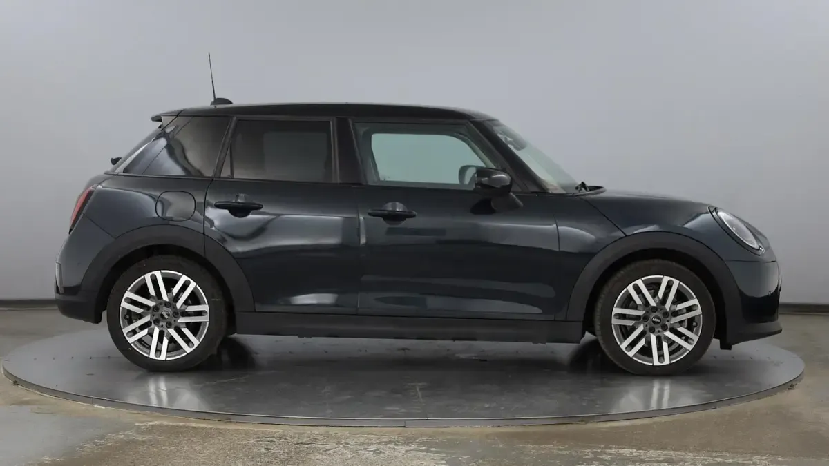 Used Mini Cooper Hatch 113 kW (154 HP) 2026 Grey Hatchback