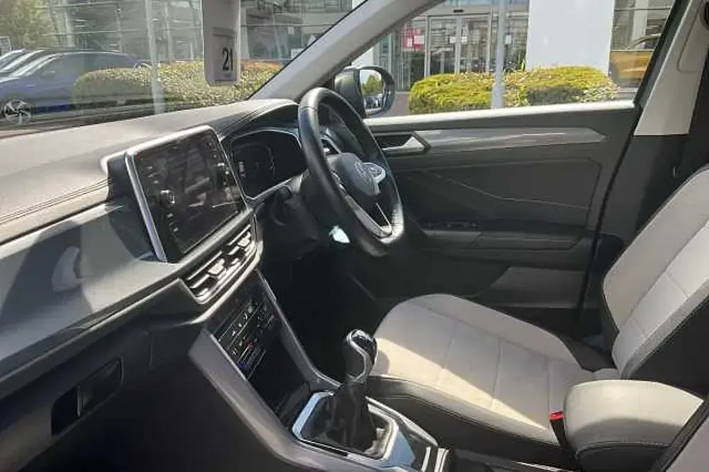 Used VW T-Roc Style 150 HP (110 kW) 2024 Grey SUV