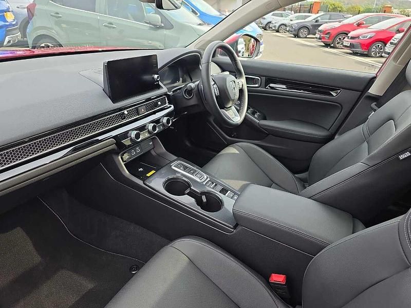 Used Honda Civic Advance 143 HP (105 kW) 2024 Red