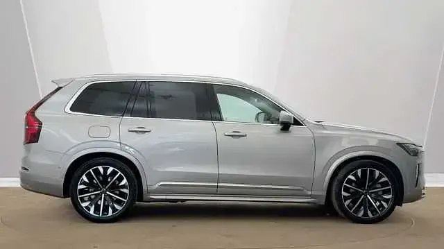 Used Volvo XC90 Ultra 247 HP (181 kW) 2025 SUV