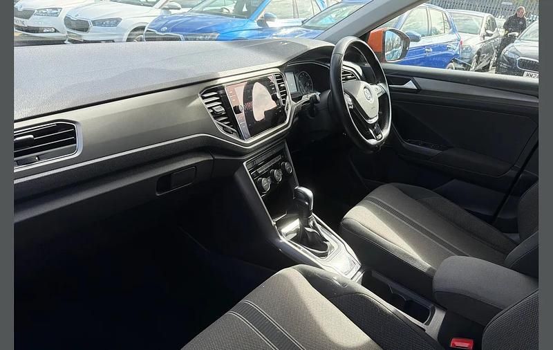 Used VW T-Roc SE 150 HP (110 kW) 2021 Orange SUV