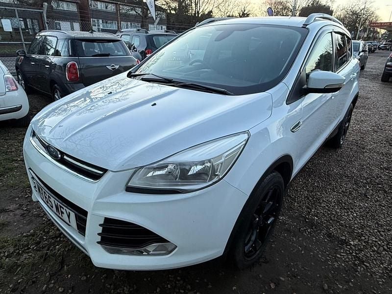 Used Ford Kuga Titanium 2015 White SUV