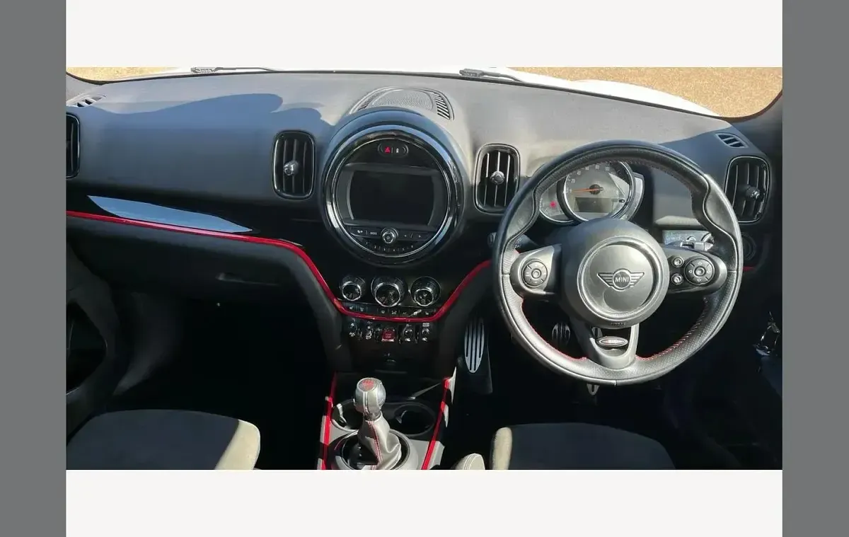 Used Mini Cooper S Countryman Sport 192 HP (141 kW) 2019 White SUV