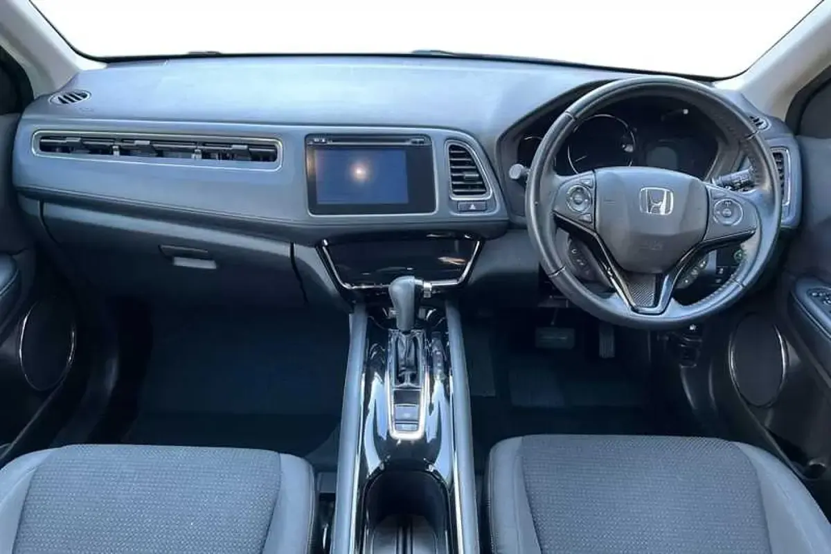 Used Honda HR-V SE 130 HP (95 kW) 2019 Black SUV
