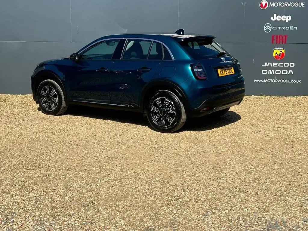 New Fiat 600 2026 Ocean green SUV
