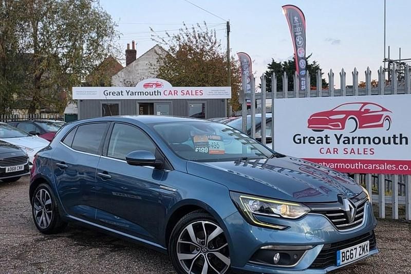 Used Renault Mégane IV Dynamique 2017 Blue Hatchback