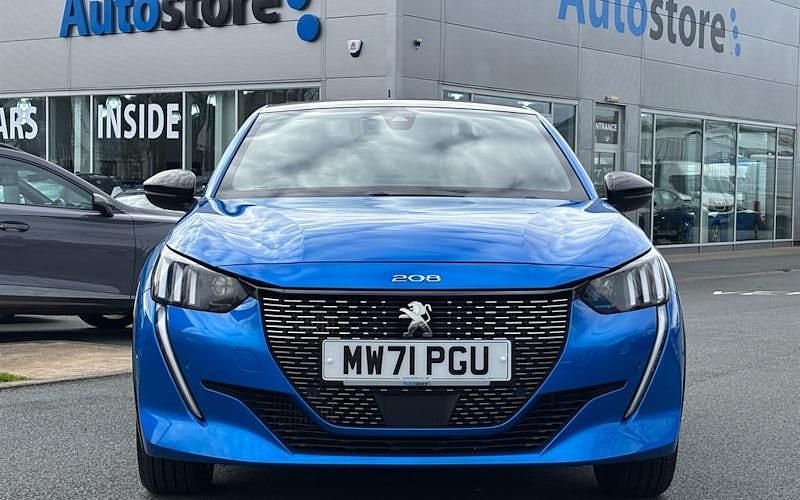 Used Peugeot 208 Premium 102 HP (75 kW) 2022 Hatchback
