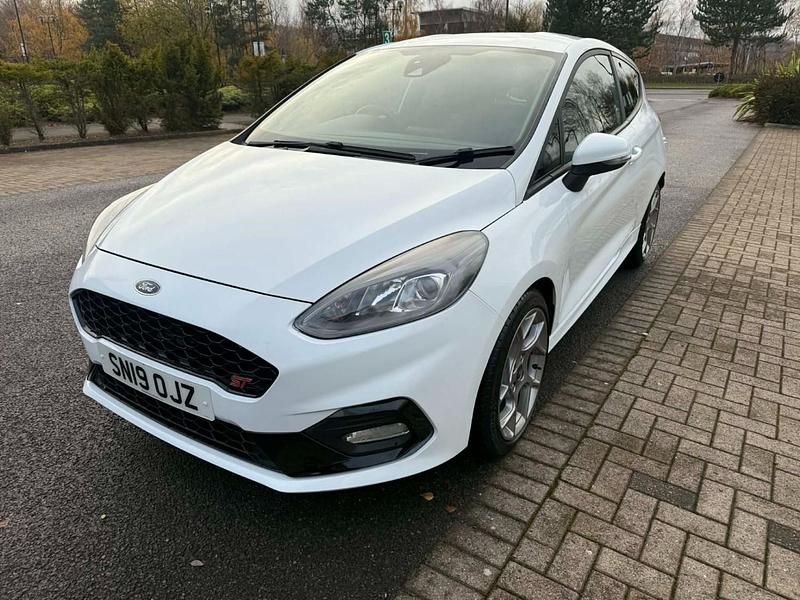Used Ford Fiesta ST 200 HP (147 kW) 2019 White Hatchback