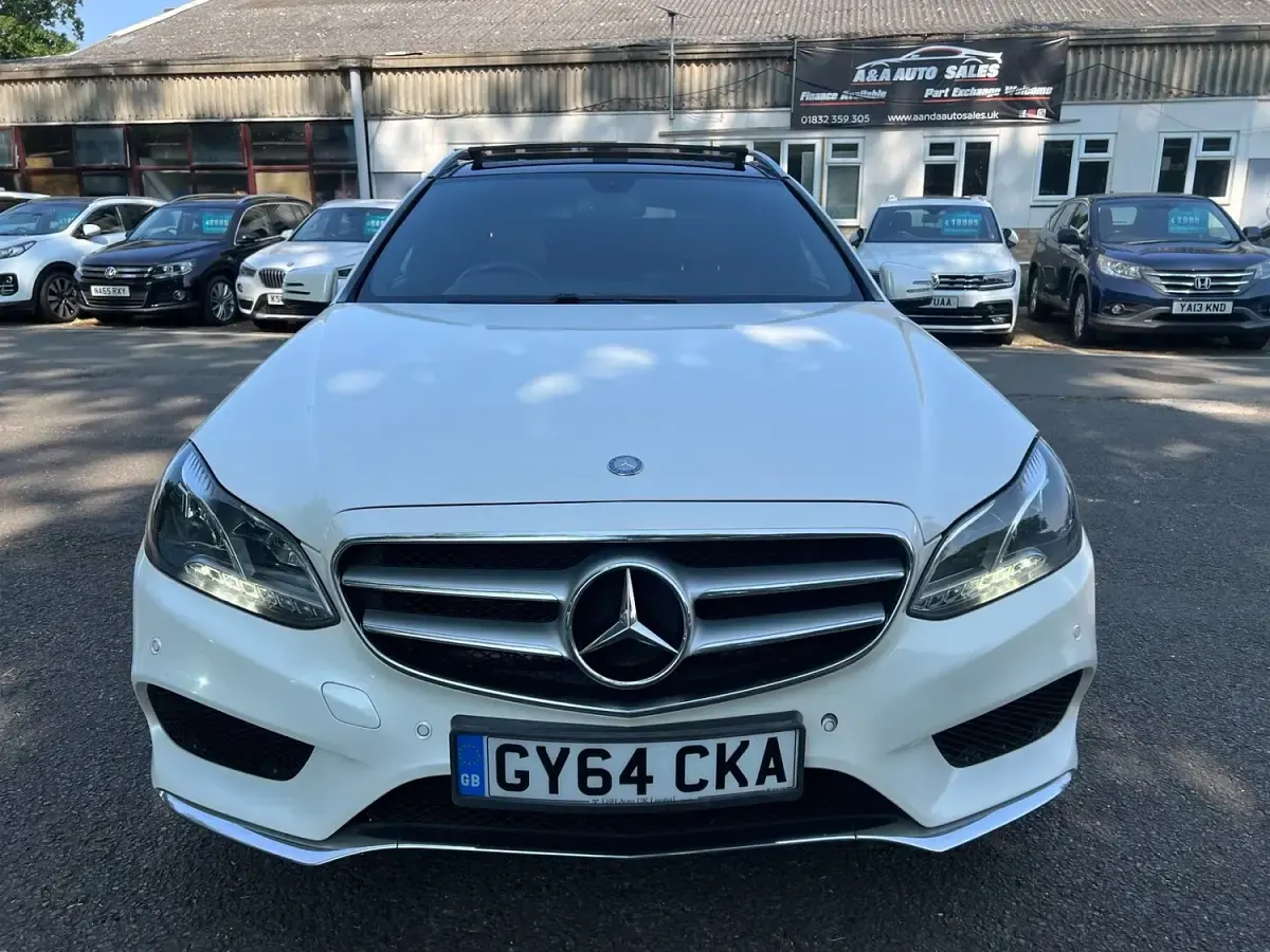 Used Mercedes E300 AMG line 2014 White Estate