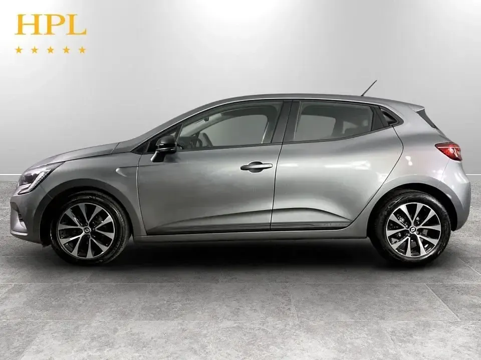 Usado Renault Clio V Evolution 90 HP (66 kW) 2023 Cinzento Citadino