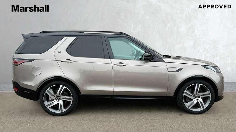 Used Land Rover Discovery 5 HSE Dynamic 350 HP (257 kW) 2024 Metallic  lantau bronze SUV