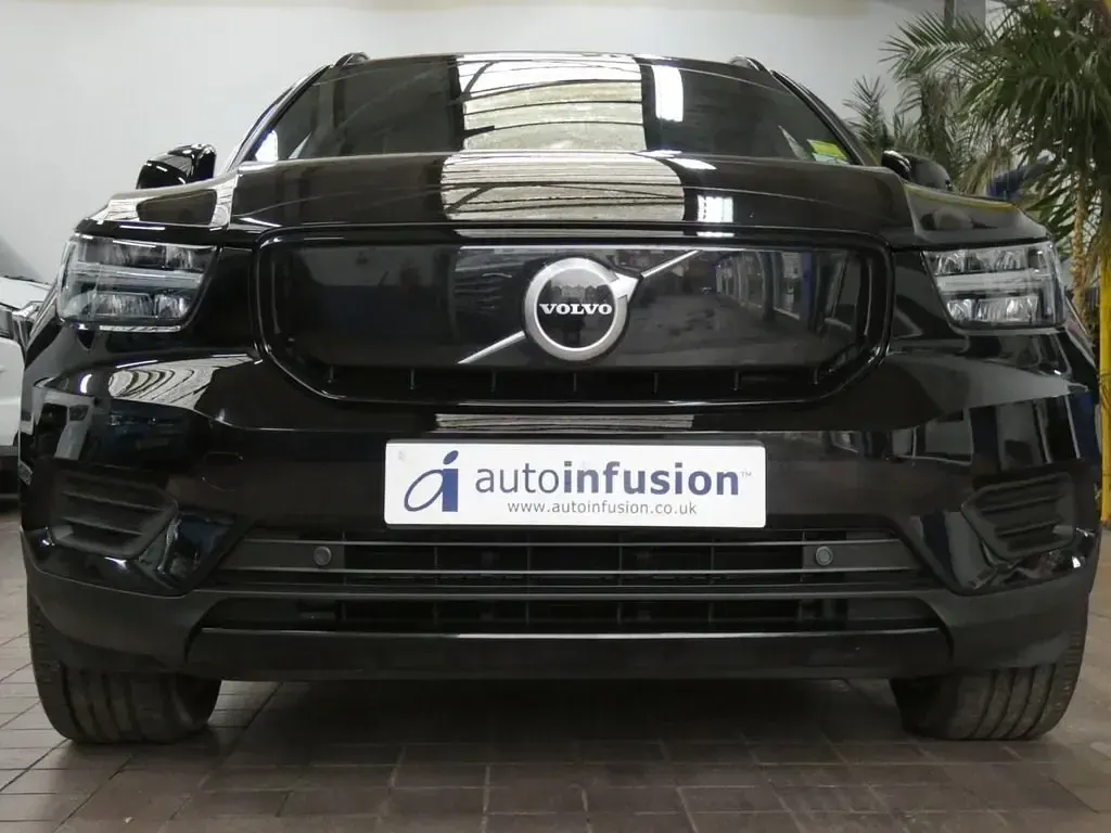 Usado Volvo XC40 300 kW (408 HP) 2021 Preto SUV