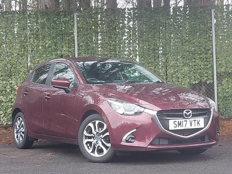 Used Mazda 2 Inclusive 115 HP (84 kW) 2017 Red Hatchback
