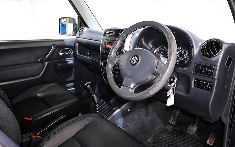 Used Suzuki Jimny SZ4 86 HP (63 kW) 2018 SUV