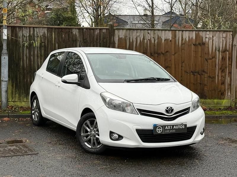 White Used 2014 Toyota Yaris Multidrive S Hatchback | £8,500 (Fair price) - Image 1/4