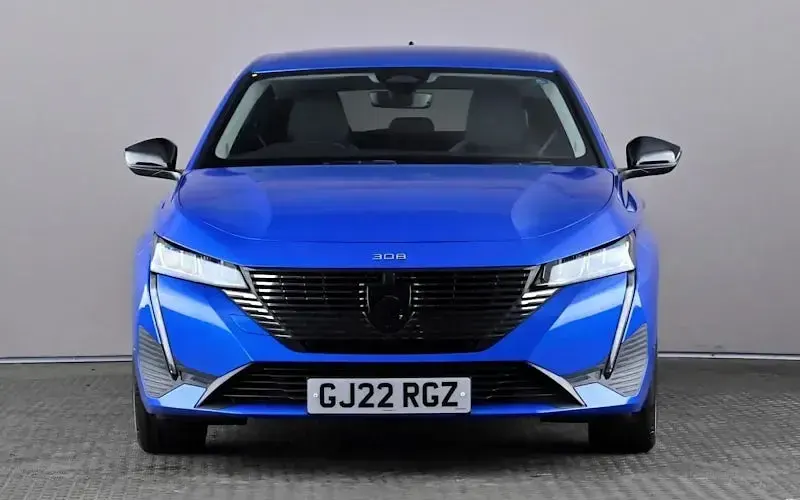 Second-hand Peugeot 308 Allure 131 CP (96 kW) 2024 Hatchback
