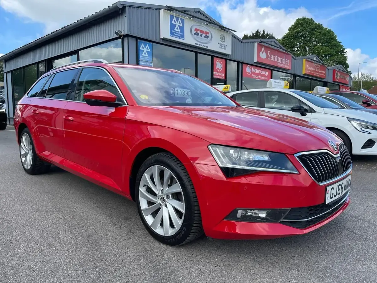 Second-hand Skoda Superb SE L Executive 2016 Roșu Break