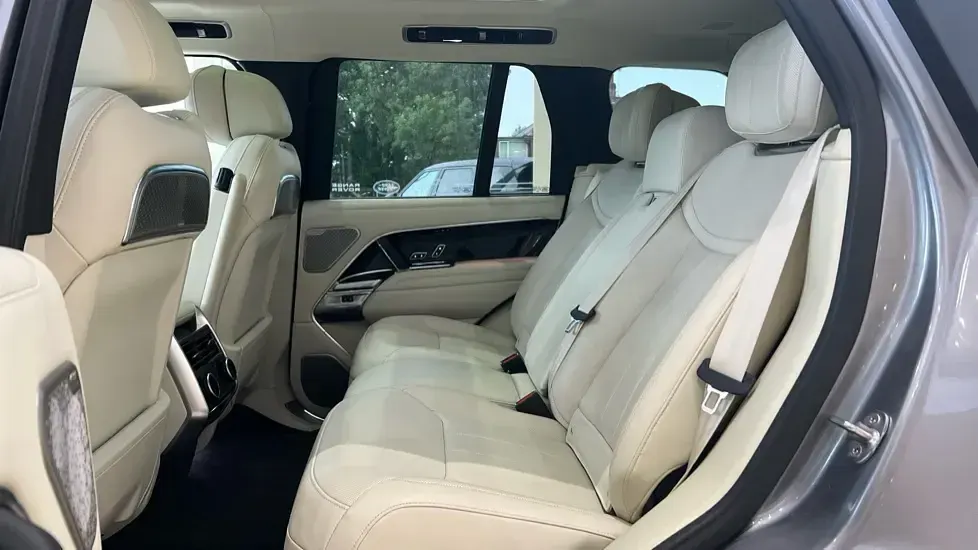 Used Land Rover Range Rover Autobiography 530 HP (389 kW) 2022 Metallic  eiger grey SUV