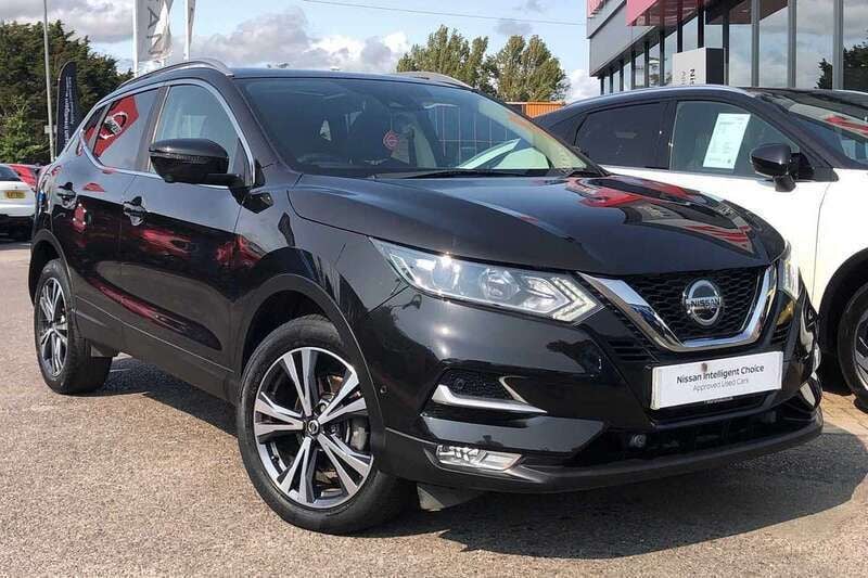 Black Used 2019 Nissan Qashqai N-Connecta SUV | £12,399 (Fair price) - Image 1/3