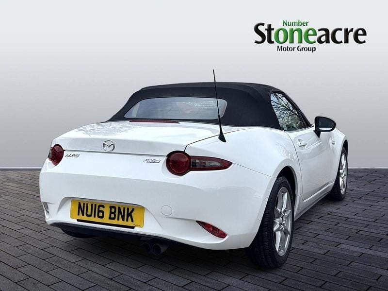 Usado Mazda MX5 131 HP (96 kW) 2016 Branco Cabrios