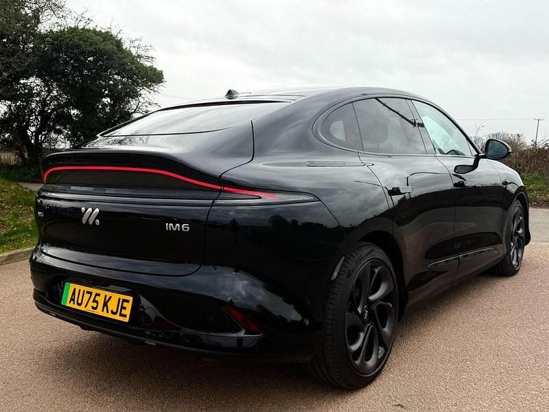 Used MG IM6 553 kW (752 HP) 2025 Black SUV