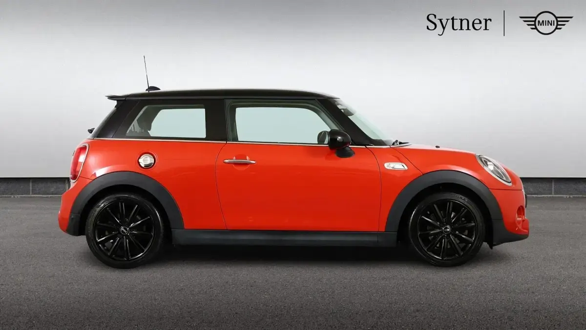 Used Mini Cooper S Classic 192 HP (141 kW) 2019 Orange Hatchback